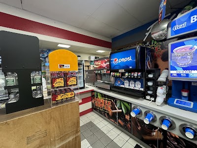 La grande Chevron Foodmart